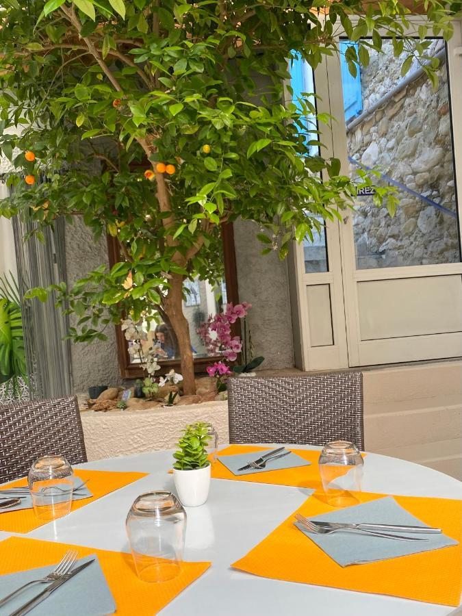 Les Voyageurs Hotel Charols Exterior foto